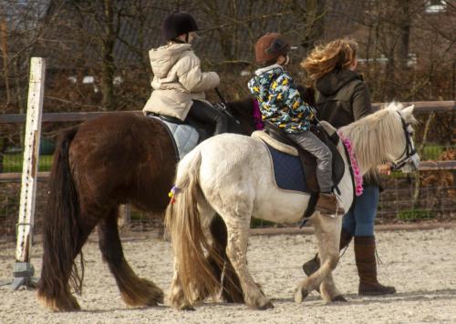 Emma, Hele en Karleen